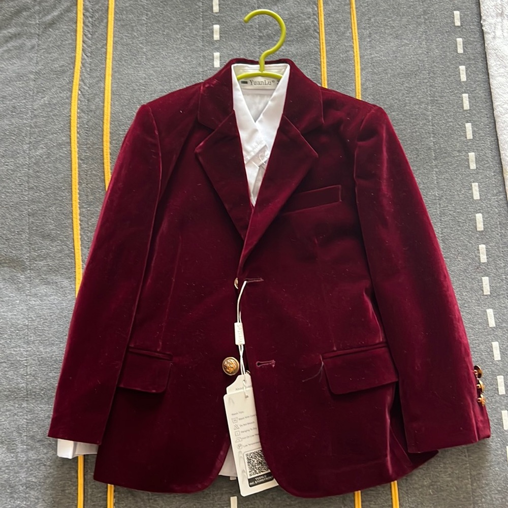 Yuan Lu Youth Boy Size 5 Suit Red Velour
